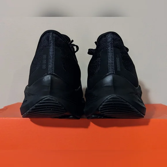 Nike Zoom WinFlo 7 Women's Size 10 Black New Athletic Running Shoes - Picture 3 of 12